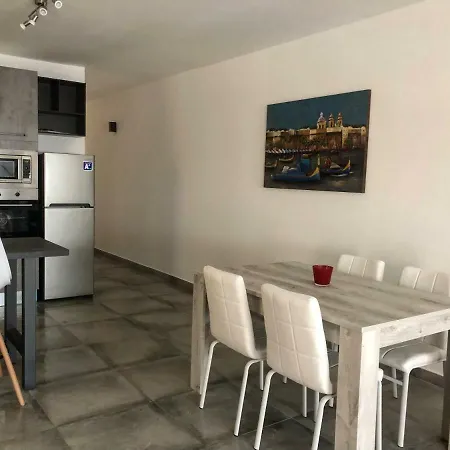 Onyx Maisonette *
